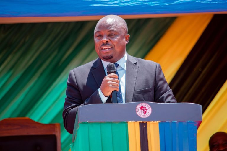 WAZIRI SANGU ASHIRIKI HARAMBE UJENZI WA KANISA AICT