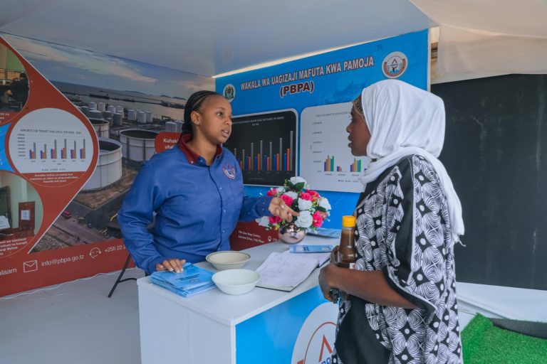 WANANCHI WAFURAHISHWA NA ELIMU YA PBPA KATIKA MAONESHO YA UTAMADUNI
