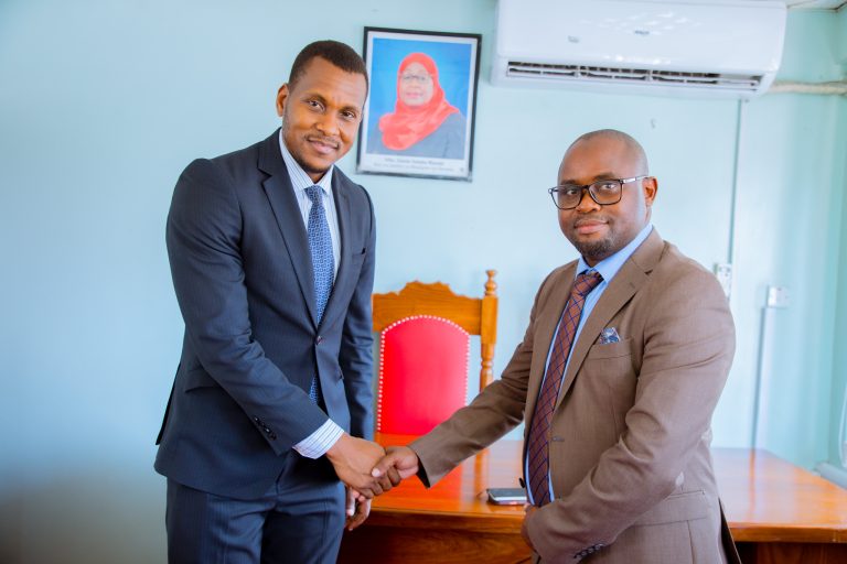 CMT YAWATAKA WAWEKEZAJI KUTUMIA BARAZA KUTATUA MIGOGORO KWA HARAKA