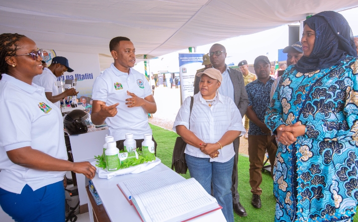 MKUU WA MKOA TANGA APONGEZA UBUNIFU WA WANAFUNZI NA WATAFITI  MUHAS