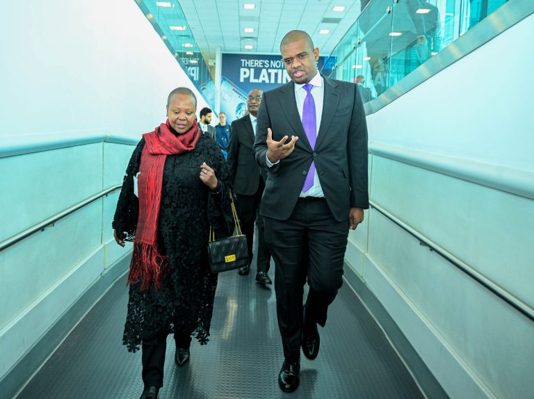 MAKAMU WA RAIS AWASILI MAREKANI KUMWAKILISHA RAIS DKT SAMIA KATIKA MKUTANO WA BARAZA KUU LA UMOJA WA MATAIFA