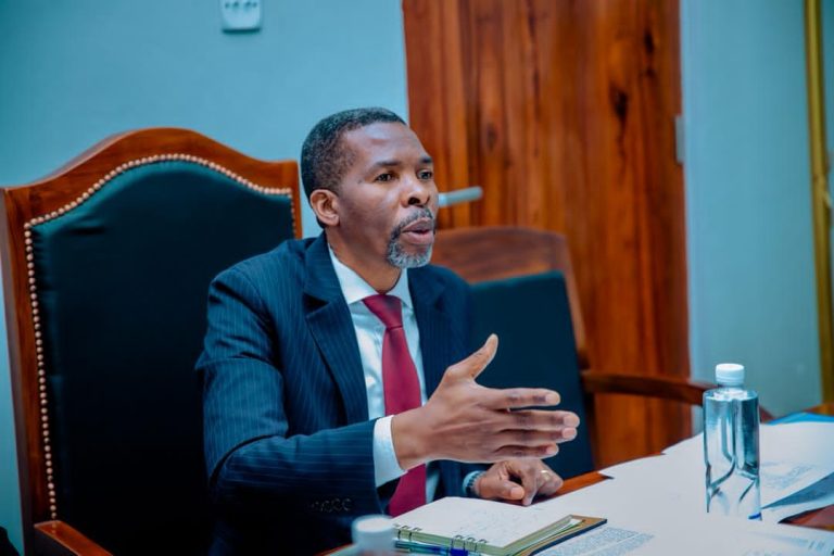 MAKATIBU WAKUU WAHIMIZA KASI YA UTEKELEZAJI WA MIRADI YA BONDE LA ZIWA VICTORIA