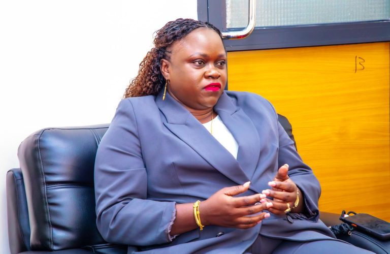 WAZIRI KAPINGA NA VIONGOZI WA WILAYA YA MBINGA, WAKUTANA NA WAZIRI WA MADINI MHE. ANTHONY MAVUNDE DODOMA