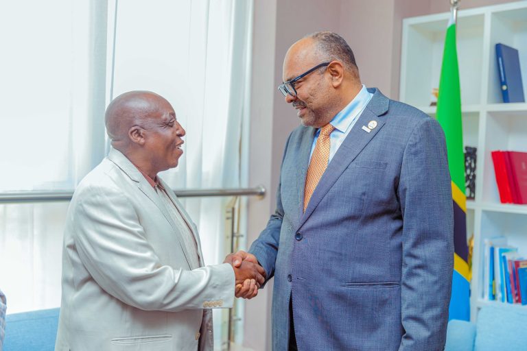 WAZIRI KOMBO AAGANA NA MHE. MASSALA BALOZI WA DRC NCHINI TANZANIA