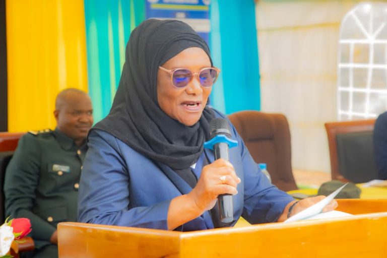 MWENYEKITI WA TUME YA UTUMISHI WA UMMA: DAI HAKI,TENDA HAKI