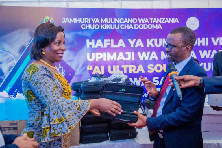 VITUO 32 VYA AFYA NGAZI YA MSINGI DODOMA VYAPOKEA VIFAA VYA ULTRASOUND VINAVYOTUMIA AKILI UNDE