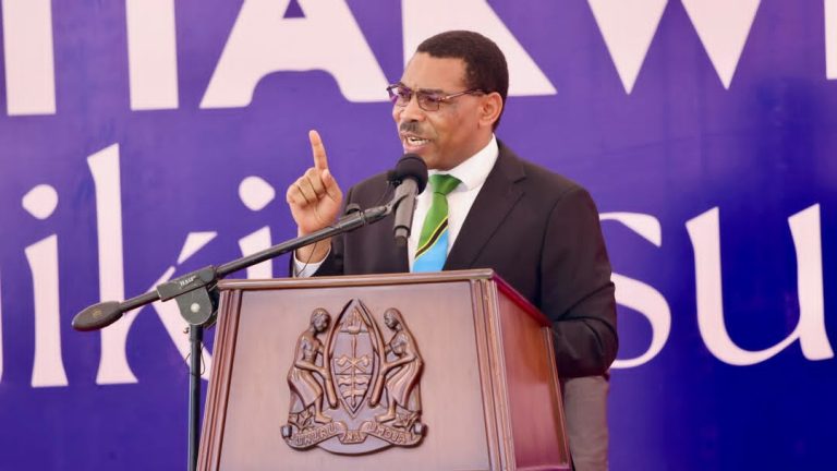 WAZIRI MKUU AFUNGA MKUTANO WA MAKAMBI YA WAADVENTISTA
