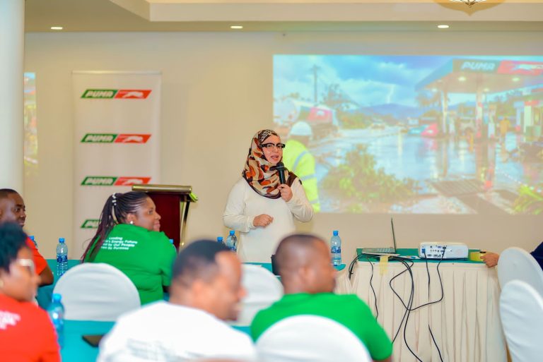 PUMA ENERGY TANZANIA YAFIKISHA VITUO 100, YASHEREHEKEA MAFANIKIO NA WAFANYAKAZI