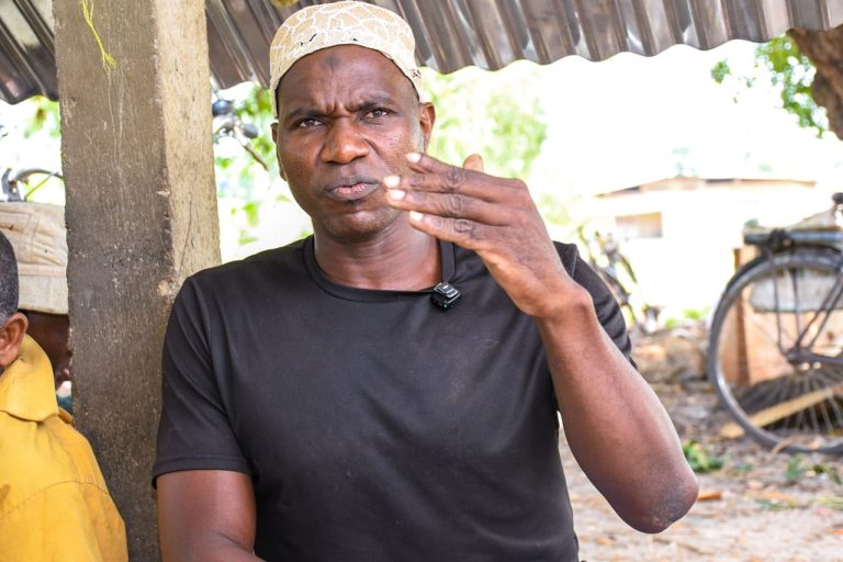 WANANCHI BUMBWINI WAMUOMBA KUJUA HATIMA YA ARDHI, MAZAO NA FIDIA ZAO