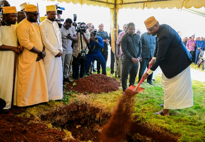 MAKAMU WA RAIS ASHIRIKI MAZIKO YA HAFIDH AMEIR HASSAN- MWENZA WA RAIS