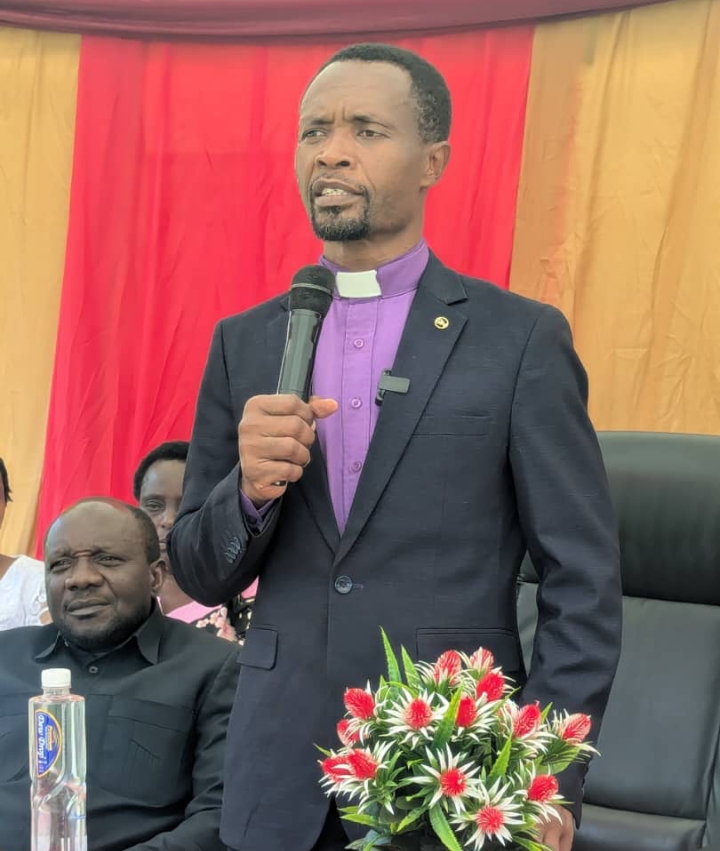WAZAZI NA WALEZI WATAKIWA KUENDELEA KUWAFUTILIA WATOTO WAO BAADA YA KUHITIMU