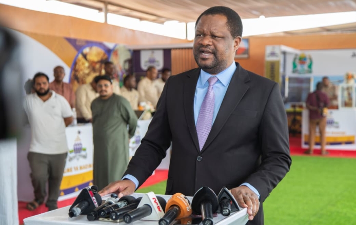 RC MNYETI : DKT MWINYI KUFUNGUA MAONYESHO YA MADINI GEITA