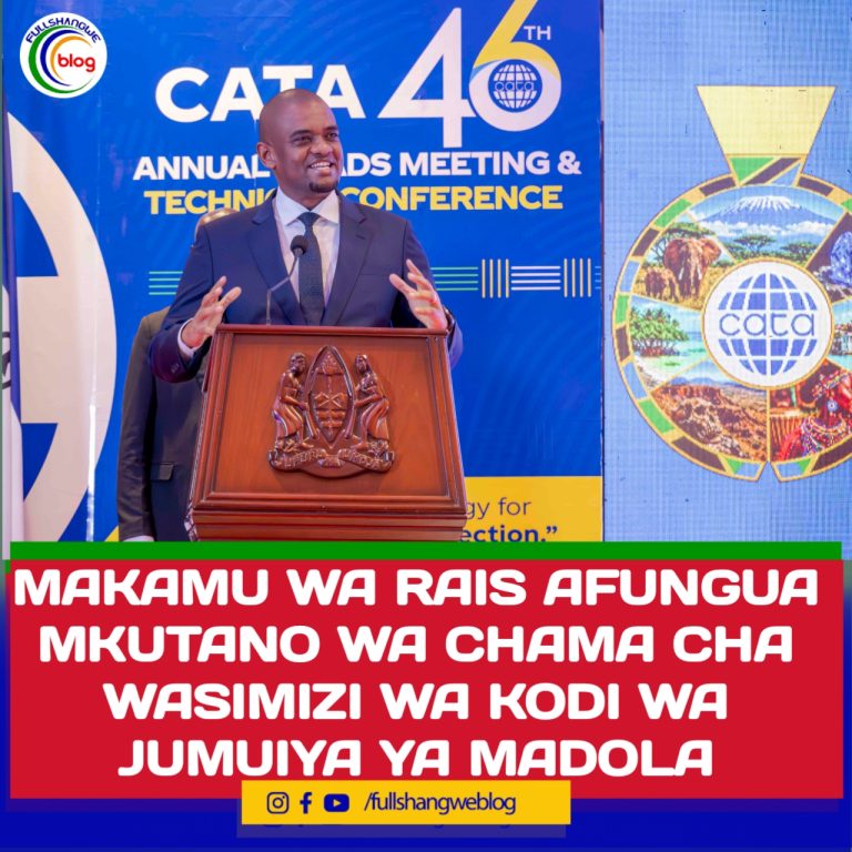 MAKAMU WA RAIS ASISITIZA TEKNOLOJIA IWE NYENZO MUHIMU UKUSANYAJI WA KODI, ATOA WITO MKUTANO WA CATA UONGOZE MATOKEO YANAYOPIMIKA YA NDANI NCHI.   Makamu wa Rais wa Jamhuri ya Muungano wa Tanzania, Mhe. Deogratius Ndejembi amesema ni muhimu teknolojia kuwa nyenzo muhimu ya kusaidia katika kukusanya mapato ya ndani kwa ufanisi na haki ili nchi ziweze kufadhili shughuli zao na vipaumbele vya maendeleo kupitia rasilimali za ndani.  Makamu wa Rais ametoa wito huo, wakati akimwakilisha Rais wa Jamhuri ya Muungano wa Tanzania Mhe. Dkt. Samia Suluhu Hassan katika ufunguzi wa Mkutano wa 46 wa Chama cha Wasimamizi wa Kodi wa Jumuiya ya Madola (CATA) unaofanyika katika Ukumbi wa Gran Melia Jijini Arusha.   Amesema mfumo mzuri wa kodi unapaswa kuwa wa uhakika, kuwezesha biashara halali, kuhimiza uwekezaji na urasimishaji, na kuwezesha sekta binafsi kutumia nafasi yake ya kuchagiza mabadiliko ya kiuchumi kama ilivyokusudiwa chini ya Dira ya Taifa ya Maendeleo ya Tanzania 2050. Ameongeza kwamba ukusanyaji wa kodi usizuie shughuli za kiuchumi zenye tija bali kuunga mkono shughuli hizo.  Makamu wa Rais, ameongeza kwamba ukuaji endelevu wa mapato lazima utokane na ukuaji wa uchumi, urasimishaji, kuongeza walipa kodi, ulipaji kodi kwa hiyari, matumizi bora ya data na teknolojia, na mfumo wa kodi unaokua pamoja na uchumi.  Vilevile, Makamu wa Rais, amesema ushirikiano wa kimataifa wa masuala ya kodi lazima utoe matokeo ya vitendo ambapo mabaraza kama vile CATA yanapaswa kusaidia katika kupima utendaji, kubadilishana taarifa, kuimarisha usaidizi wa kiutawala, kujifunza kutoka kwa mifumo inayofanya kazi vizuri na kutafsiri uzoefu wa kimataifa kuwa mageuzi ya ndani yanayoweza kupimika.  Pia, Makamu wa Rais ameongeza kwamba, Tanzania inatambua umuhimu wa ushirikiano wa masuala ya kodi baina ya mataifa hivyo inaimarisha ushiriki wake kimataifa ikiwa ni pamoja na kubadilishana taarifa za kodi na usaidizi wa masuala ya kiutawala wa pande zote.   Mnamo Julai 2026, Tanzania ilitajwa kimataifa kama nchi inayofuata vigezo katika ulipaji kodi na kiwango cha kimataifa cha uwazi na kubadilishana taarifa zinapohitajika. Makamu wa Rais amesema jambo hilo ni faraja ya maendeleo, lakini pia inakumbusha kwamba viwango vya kimataifa vinaendelea kubadilika na lazima kuendelea kuboresha mifumo ya kisheria na uwezo wa kitaasisi.  Amesema, Tanzania inachukulia ushirikiano wa kimataifa kama njia ya kuimarisha uhakika wa kodi. Ameongeza kwamba ubadilishanaji bora wa taarifa, kuzuia na kutatua migogoro kwa ufanisi, na uratibu ulio wazi kati ya mamlaka kunaweza kusaidia kulinda mapato huku ikipunguza hatari ya utozaji kodi mara mbili na kutokuwa na uhakika kwa wawekezaji halali.  Aidha, Makamu wa Rais amesema kwa Tanzania, matumizi sahihi ya rasilimali za ndani ni kiini cha mkakati wa maendeleo ya Taifa. Makamu wa Rais ametaja kodi kama nyenzo ya kufadhili huduma za umma na miundombinu, kuhimiza uhalali wa shughuli za kiuchumi, kusaidia uwekezaji wenye tija na kuimarisha kujitegemea kiuchumi.   Amesema kupitia bajeti ya mwaka 2026/27, Tanzania inatarajia kukusanya mapato ya kodi ya Shilingi trilioni 36.99, huku mapato ya ndani yakitarajiwa kufadhili takriban asilimia 74.2 ya bajeti ya Taifa. Ametaja hali hiyo inaashiria maendeleo muhimu katika kuelekea kujitegemea zaidi.   Makamu wa Rais, amesema Rais wa Jamhuri ya Muungano wa Tanzania, Mhe. Dkt. Samia Suluhu amesisitiza mara kwa mara matumizi ya teknolojia, haki, ushiriki wa walipa kodi na huduma bora katika usimamizi wa mapato. Amesema matarajio ya Serikali ni mifumo ya kisasa inayopaswa kupunguza mwingiliano usio wa lazima, kuboresha uwazi, kusaidia utekelezaji unaozingatia hatari na kuwarahisishia walipa kodi wanaofuata sheria kutimiza majukumu yao.  Kupitia kauli mbiu ya mkutano huo ambayo ni “Kutumia Teknolojia kwa Ukusanyaji Bora wa Mapato” (Leveraging Technology for Efficient Revenue Collection), Makamu wa Rais amesema teknolojia inapaswa kuruhusu serikali kurahisisha ulipaji kodi kwa hiyari, kuwatambua wale wasiolipa kodi kwa hiyari, kupunguza gharama za kiutawala, kuboresha huduma za walipa kodi na kuwezesha biashara halali.   Tanzania imeendelea kuboresha usimamizi wa kodi na sera ya kodi ili kukabiliana na mabadiliko ya kiteknolojia. Mifumo ya kodi na forodha inazidi kuunganishwa na mifumo mingine ya Serikali, huku sheria zikibadilika kulingana na mifumo ya biashara ya kidijitali, ikiwa ni pamoja na wasambazaji wasio watanzania wa huduma za kielektroniki na katika majukwaa ya kidijitali. Lengo ni kuhakikisha kuna usawa kati ya mifumo ya biashara ya kawaida na ya kidijitali.  Kwa upande wake Rais wa Chama cha Wasimamizi wa Kodi wa Jumuiya ya Madola (CATA)Dkt. Abu Tariq Jamaluddin, amesema CATA ni jumuiya ya viongozi na wataalamu wa masuala ya kodi wanaojifunza kutoka kwa kila mmoja na kukua pamoja.   Amesema katika kipindi cha mwaka mmoja uliopita CATA, imeimarisha jumuiya hiyo kupitia programu za uongozi mipango na teknolojia pamoja na mijadala kwa njia ya mtandao kwa lengo la kujifunza.   Ameongeza kwamba lengo kuu ni kuwa na utawala bora wa kodi, kurahisisha ulipaji kodi kwa hiari, kuwawezesha watendaji kufanya kazi kwa ufanisi zaidi, pamoja na kuboresha matumizi ya data.  Awali Kiongozi mwenyeji wa Mkutano huo, Kamishna Jenerali wa Mamlaka ya Mapato Tanzania CPA Yusuph Mwenda, amemshukuru Rais wa Jamhuri ya Muungano wa Tanzania Mhe. Dkt. Samia Suluhu Hassan kwa uongozi wake thabiti katika mabadiliko ya kidijitali inayowezesha ukusanyaji wa kodi kwa urahisi.   Amesema Serikali imewekeza katika katika mifumo kadhaa ya kisasa ikiwemo Mfumo Jumuishi wa Usimamizi wa Mapato ya ndani (IDRAS) ambao una jumla ya moduli 17, ambapo moja ya moduli hizo ni moduli ya utoaji Ankara za kielektroniki ambapo sasa walipa kodi wako huru kutumia mfumo huo katika kutoa Ankara za kielektroniki bila kuwa na mashine halisi.   Mkutano huo, unawakutanisha Wataalam na Viongozi zaidi ya 400 kutoka Nchi 48 za Jumuiya ya Madola ambapo unalenga kubadilishana maarifa na uzoefu katika kuongeza ufanisi kwenye ukusanyaji wa kodi kwa kutumia teknolojia za kisasa zaidi.  Katika mkutano huo, wadau wa kodi wametoa maoni yao mbalimbali ikiwemo kusisitiza umuhimu wa kuwabadilisha mtazamo watanzania juu ya ulipaji kodi ili kufanya jambo hilo ni la kujivunia kwa maendeleo ya Taifa. Wamesema ni muhimu kuunganisha huduma za kikodi na mitandao ya simu hivyo kuweka motisha zitakazowafanya wananchi kuona umuhimu wa kudai risiti wanafanya malipo mbalimbali.   Imetolewa na Ofisi ya Makamu wa Rais  06 Oktoba 2026 Arusha.