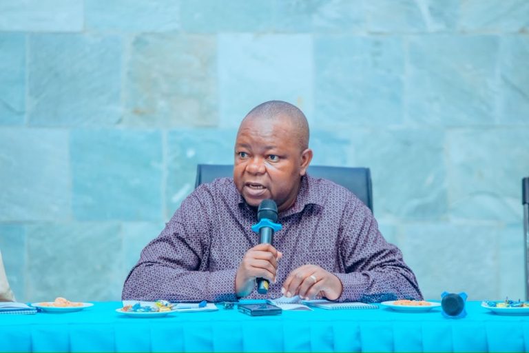 PROF. SHEMDOE AWATAKA WAKANDARASI WA MIRADI YA TACTIC KUFANYA KAZI USIKU NA MCHANA ILI KUIKAMILISHA