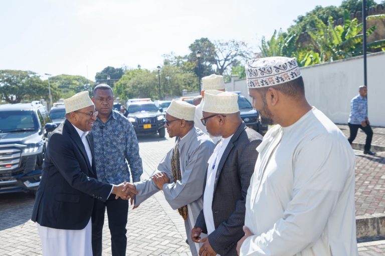 MWINYI: UISLAMU UNAHIMIZA UPENDO, AMANI NA UMOJA