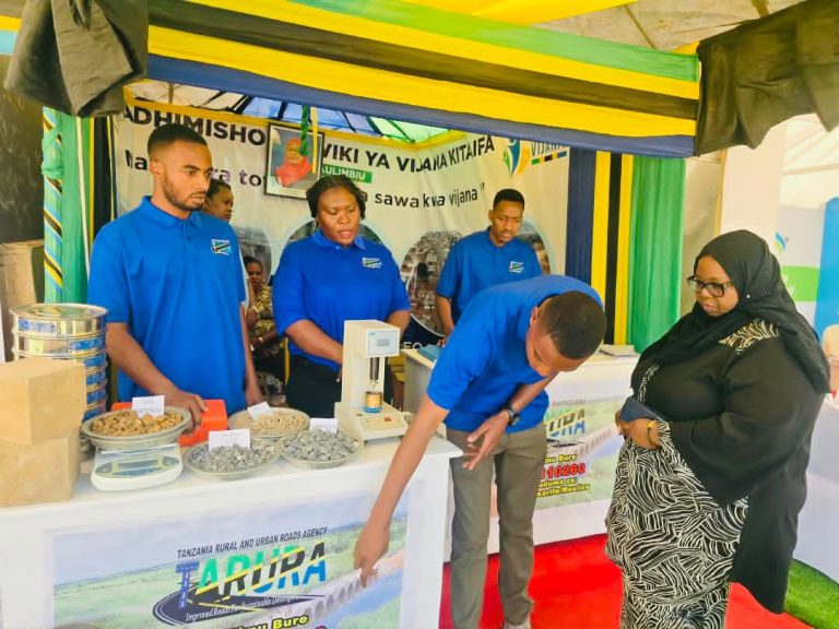 RC WA KUSINI UNGUJA AIPONGEZA TARURA KWA UJENZI WA BARABARA ZA VIJIJINI