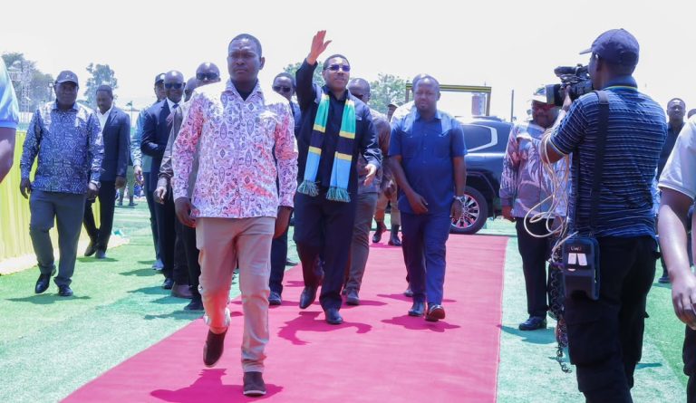 WAZIRI MKUU AKAGUA MAANDALIZI YA KILELE CHA MBIO ZA MWENGE WA UHURU, RUKWA