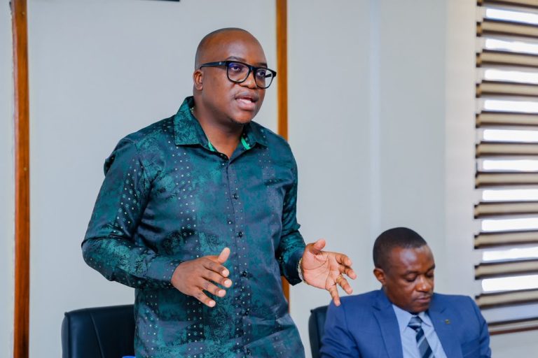 SERIKALI YAWASILISHA BUNGENI MKAKATI WA KUBORESHA UCHIMBAJI NA BIASHARA YA MADINI YA TANZANITE