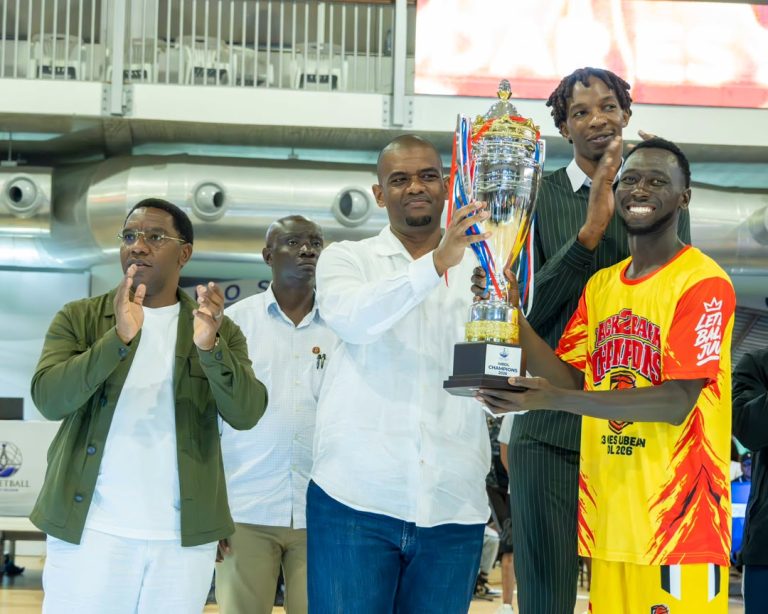 MAKAMU WA RAIS ASHUHUDIA FAINALI YA KIKAPU, DAR CITY IKITWAA UBINGWA
