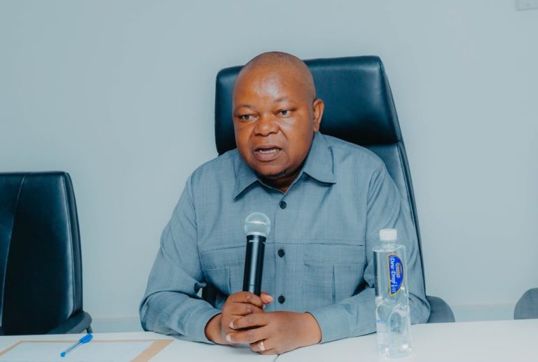 SERIKALI KUJENGA SOKO LA ‘WAMACHINGA’ KUPUNGUZA MSONGAMANO KARIAKOO – PROF. SHEMDOE