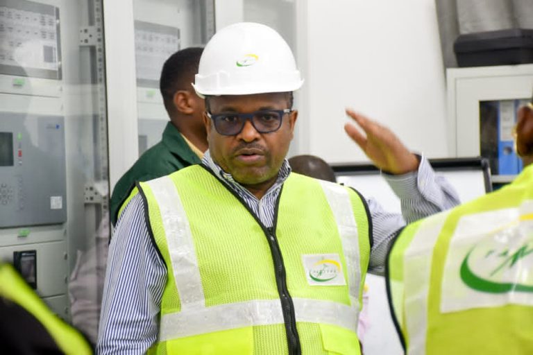 RC NYONGO AHAKIKISHA UMEME WA UHAKIKA NOVEMBA 30, ATOA RAI KWA KONGANI KUPUNGUZA GHARAMA ZA ARDHI