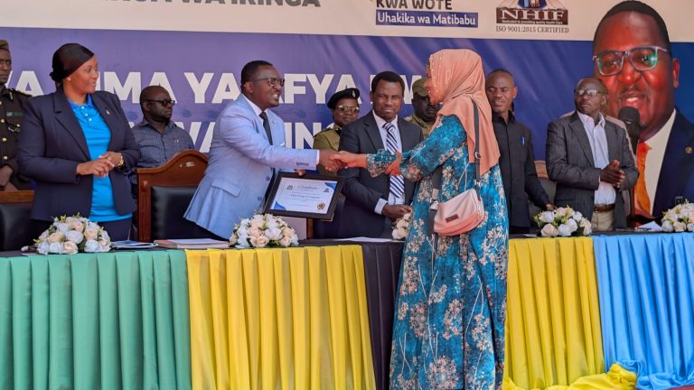 ASAS YATUNUKIWA TUZO KWA UTEKELEZAJI MZURI WA BIMA YA AFYA AWAMU YA KWANZA IRINGA