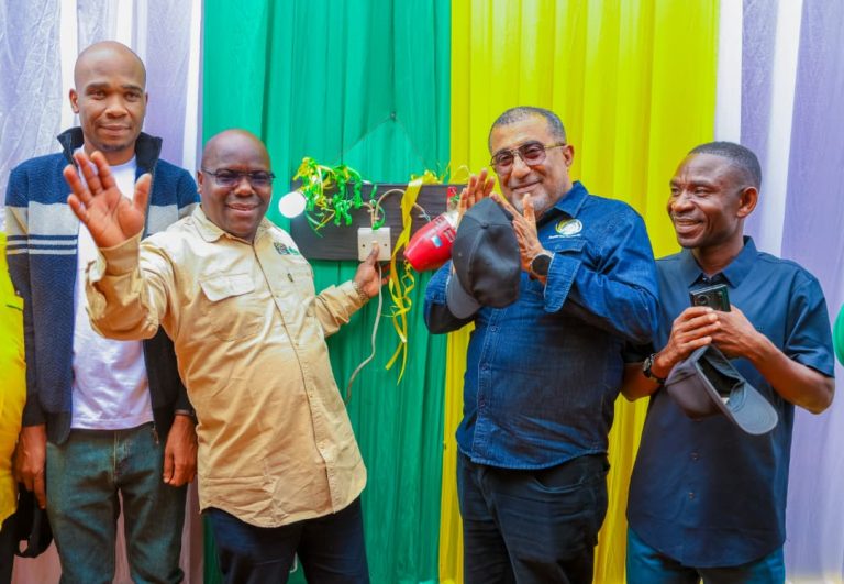 HOMERA ATANGAZA MAPINDUZI YA UMEME VITONGOJINI, AIPONGEZA REA KWA UTEKELEZAJI