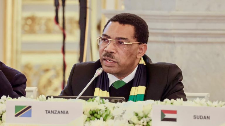 WAZIRI MKUU: TUANGALIE MUSTAKABALI WA VIJANA WETU