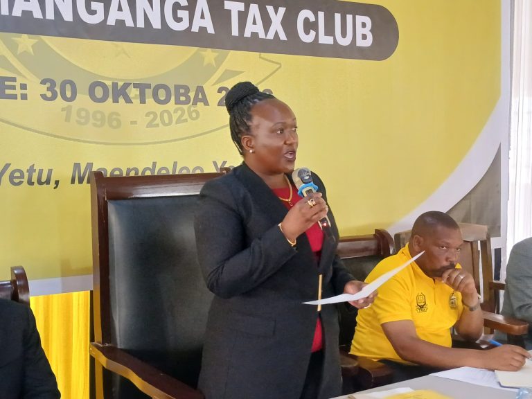 TRA YAKABIDHI KOMPYUTA 20, VIFAA VINGINE KWA KLABU YA KODI TOSAMAGANGA