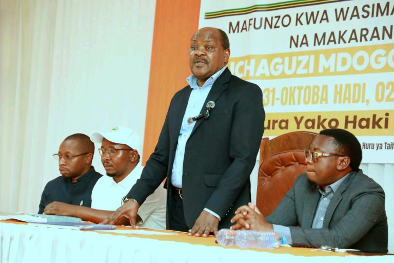 INEC YAWAPA NENO MAKARANI WAONGOZAJI WAPIGA KURA KATA YA NONDE INEC YAWAPA NENO MAKARANI WAONGOZAJI WAPIGA KURA KATA YA NONDE l